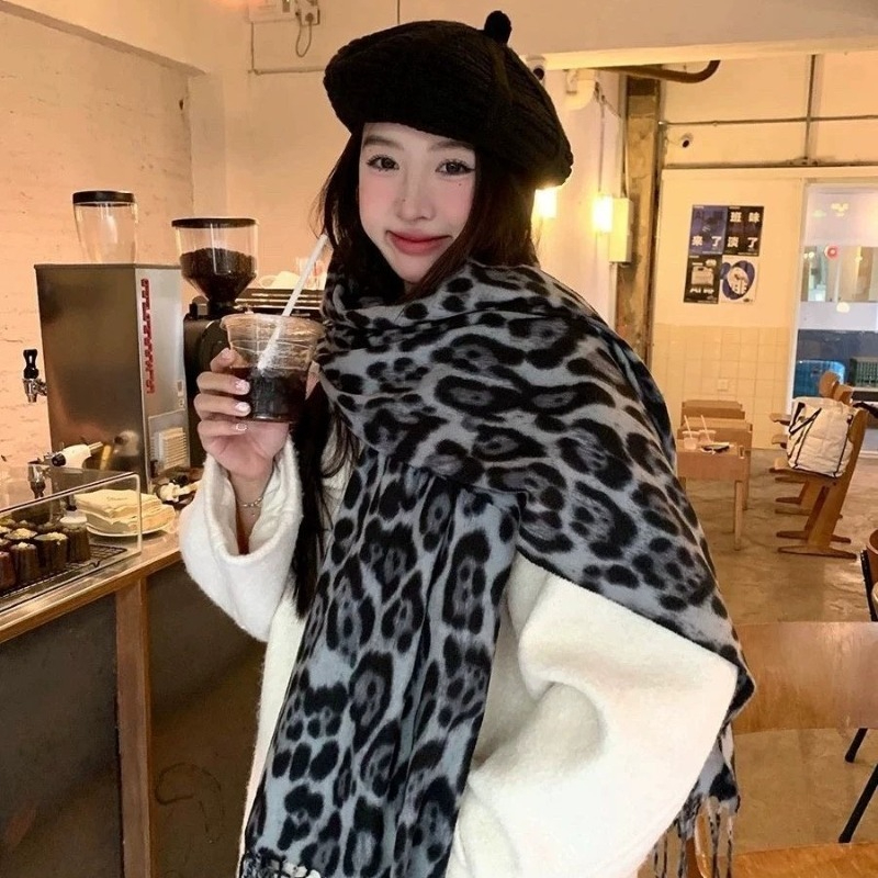 2025 New Retro Silk Leopard Pa - Vintage Fashion Patterns 评论和价格