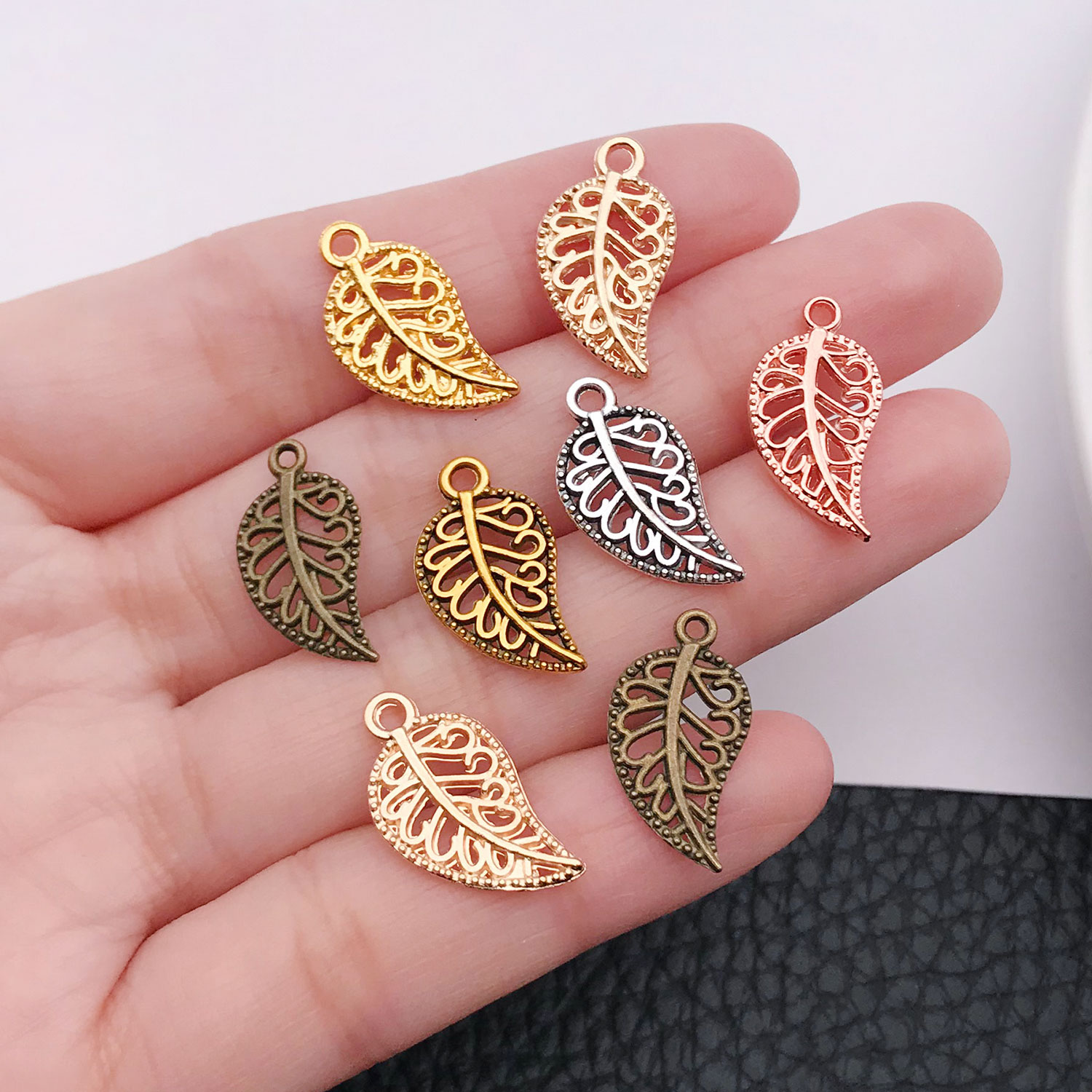 50/210 pcs Six-Color Leaf-Shap - Vintage Fashion Earrings 评论和价格