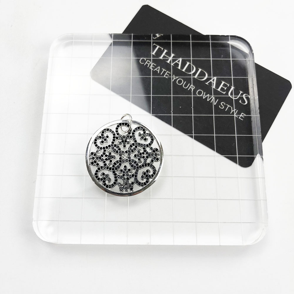 Pendant Arabesque Disc Ornamen - Vintage Fashion Ornaments 评论和价格