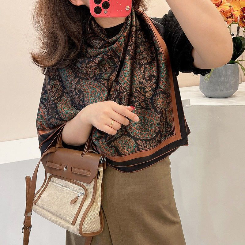 Paisley Print Square Scarf Vin - Vintage Fashion Patterns 评论和价格