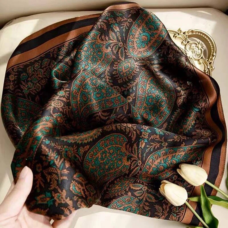 Paisley Print Square Scarf Vin - Vintage Fashion Patterns 评论和价格